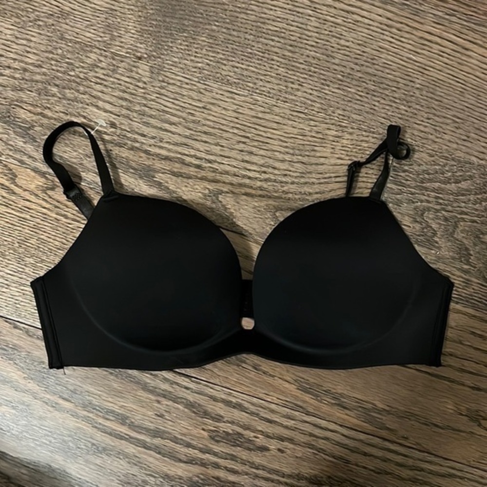 Sophie B. Black Bra NWOT 36C